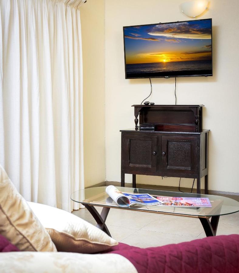 Ground Floor Apartment Located In Hometown, 5 Min Walk To The Beach Saint James Ngoại thất bức ảnh