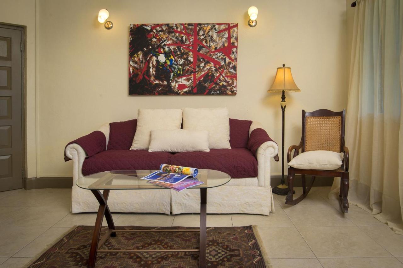 Ground Floor Apartment Located In Hometown, 5 Min Walk To The Beach Saint James Ngoại thất bức ảnh
